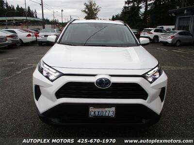 2024 Toyota RAV4 Hybrid XLE  - AWD - Photo 8 - Lynnwood, WA 98036