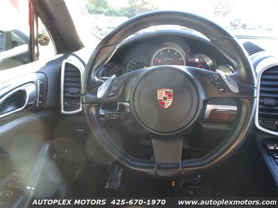 2011 Porsche Cayenne Turbo   - Photo 21 - Lynnwood, WA 98036