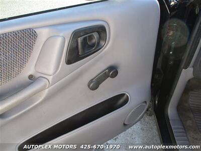 1997 Dodge Dakota Sport   - Photo 12 - Lynnwood, WA 98036