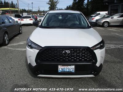 2024 Toyota Corolla Cross L  - AWD - 1 OWNER - Photo 8 - Lynnwood, WA 98036