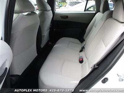 2024 Toyota Corolla Cross L  - AWD - 1 OWNER - Photo 10 - Lynnwood, WA 98036