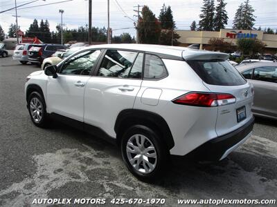 2024 Toyota Corolla Cross L  - AWD - 1 OWNER - Photo 5 - Lynnwood, WA 98036