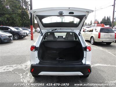 2024 Toyota Corolla Cross L  - AWD - 1 OWNER - Photo 11 - Lynnwood, WA 98036