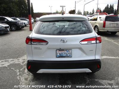 2024 Toyota Corolla Cross L  - AWD - 1 OWNER - Photo 4 - Lynnwood, WA 98036