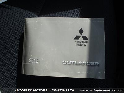 2012 Mitsubishi Outlander SE  - AWD - Photo 19 - Lynnwood, WA 98036