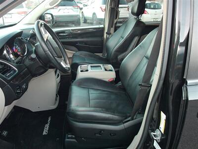 2014 Chrysler Town & Country Touring - Photo 13 - Layton, UT 84041
