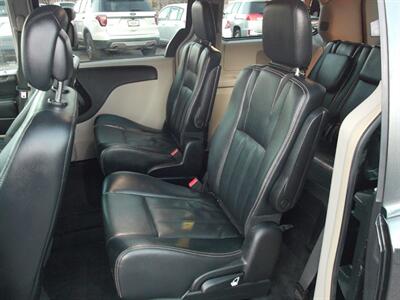 2014 Chrysler Town & Country Touring - Photo 19 - Layton, UT 84041