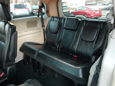 2014 Chrysler Town & Country Touring - Photo 20 - Layton, UT 84041