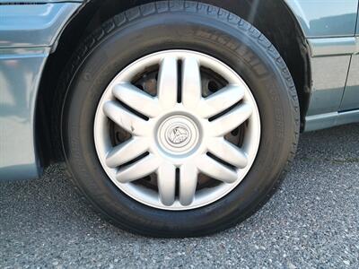 2001 Toyota Camry LE V6   - Photo 9 - Layton, UT 84041