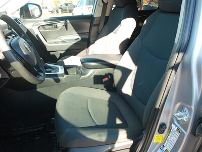 2022 Toyota RAV4 Hybrid LE - Photo 11 - Layton, UT 84041