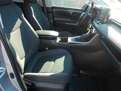 2022 Toyota RAV4 Hybrid LE - Photo 24 - Layton, UT 84041