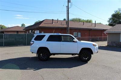 2015 Toyota 4Runner SR5   - Photo 6 - Layton, UT 84041