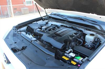 2015 Toyota 4Runner SR5   - Photo 12 - Layton, UT 84041