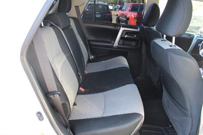 2015 Toyota 4Runner SR5   - Photo 19 - Layton, UT 84041