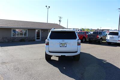 2015 Toyota 4Runner SR5   - Photo 4 - Layton, UT 84041