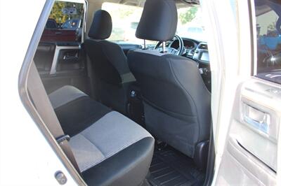 2015 Toyota 4Runner SR5   - Photo 18 - Layton, UT 84041