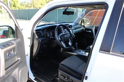 2015 Toyota 4Runner SR5   - Photo 13 - Layton, UT 84041