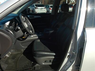 2017 Nissan Pathfinder SL   - Photo 12 - Layton, UT 84041
