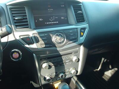 2017 Nissan Pathfinder SL   - Photo 15 - Layton, UT 84041