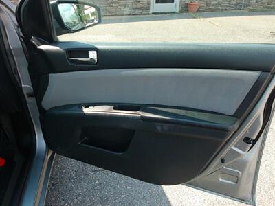 2011 Nissan Sentra 2.0 S   - Photo 23 - Layton, UT 84041