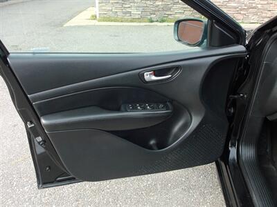 2016 Dodge Dart SXT   - Photo 17 - Layton, UT 84041