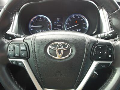 2014 Toyota Highlander Limited - Photo 14 - Layton, UT 84041
