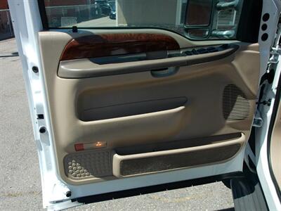 2001 Ford F-350 Super Duty Lariat   - Photo 18 - Layton, UT 84041