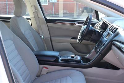 2017 Ford Fusion SE   - Photo 16 - Layton, UT 84041