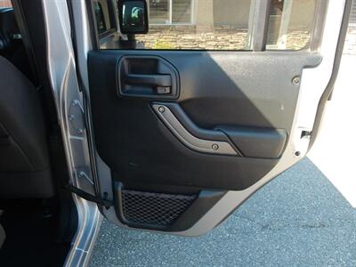 2018 Jeep Wrangler JK Unlimited Sport S   - Photo 20 - Layton, UT 84041