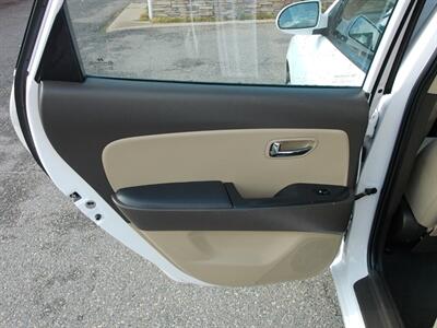 2010 Hyundai ELANTRA GLS - Photo 18 - Layton, UT 84041