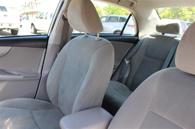 2013 Toyota Corolla LE   - Photo 14 - Layton, UT 84041