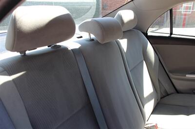 2013 Toyota Corolla LE   - Photo 22 - Layton, UT 84041