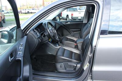 2013 Volkswagen Tiguan SE 4Motion   - Photo 11 - Layton, UT 84041