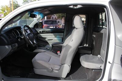 2013 Toyota Tacoma PreRunner V6   - Photo 15 - Layton, UT 84041