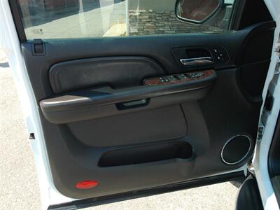 2007 GMC Yukon Denali   - Photo 17 - Layton, UT 84041