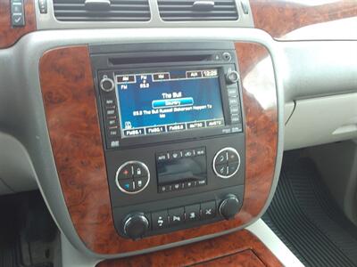 2010 Chevrolet Suburban LTZ   - Photo 14 - Layton, UT 84041