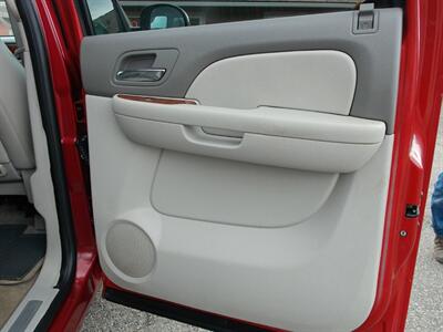 2010 Chevrolet Suburban LTZ   - Photo 25 - Layton, UT 84041