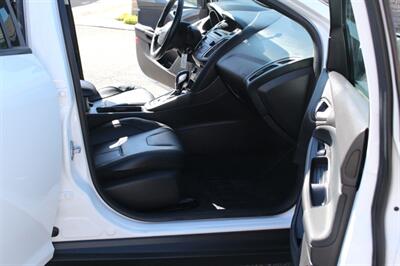 2015 Ford Focus SE   - Photo 16 - Layton, UT 84041