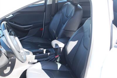 2015 Ford Focus SE   - Photo 11 - Layton, UT 84041