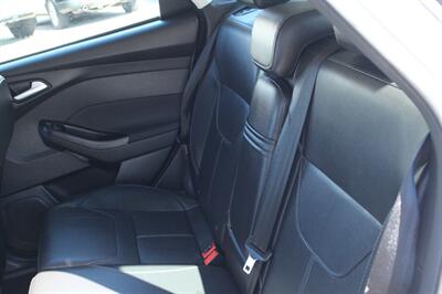 2015 Ford Focus SE   - Photo 13 - Layton, UT 84041