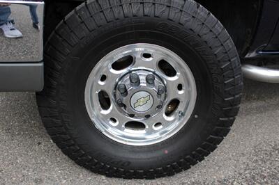 2005 Chevrolet Silverado 2500HD LT   - Photo 10 - Layton, UT 84041