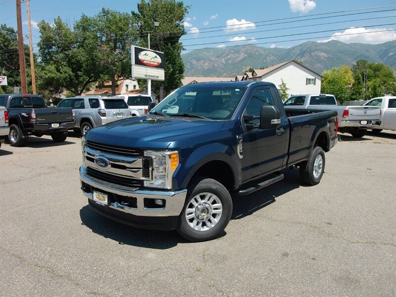 2017 Ford F-350 Super Duty XLT  