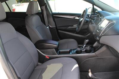 2018 Chevrolet Cruze LT Auto   - Photo 24 - Layton, UT 84041