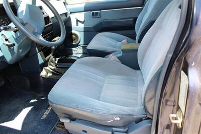 1993 Nissan Truck SE V6   - Photo 12 - Layton, UT 84041
