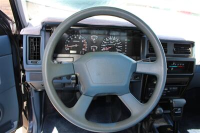 1993 Nissan Truck SE V6   - Photo 14 - Layton, UT 84041
