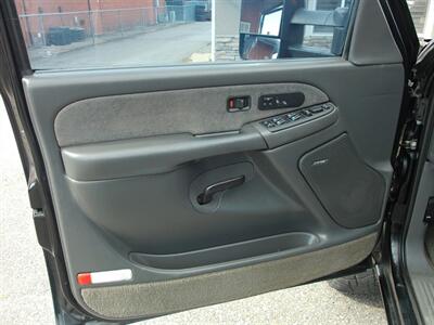2003 Chevrolet Silverado 2500HD LT   - Photo 18 - Layton, UT 84041