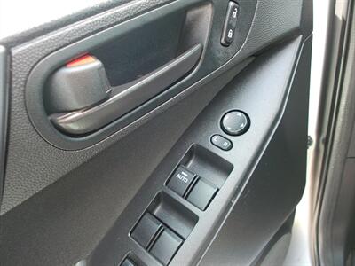 2011 Mazda Mazda3 i Sport   - Photo 16 - Layton, UT 84041