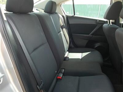 2011 Mazda Mazda3 i Sport   - Photo 31 - Layton, UT 84041