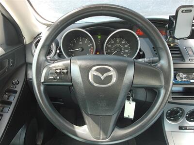 2011 Mazda Mazda3 i Sport   - Photo 20 - Layton, UT 84041