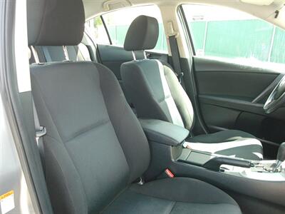 2011 Mazda Mazda3 i Sport   - Photo 33 - Layton, UT 84041